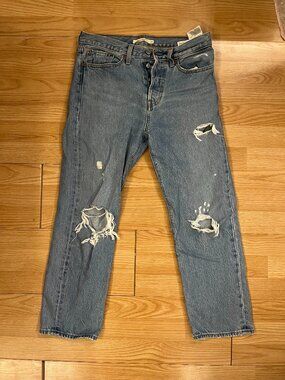 Levi's Ripped Mom Jeans- Size 28